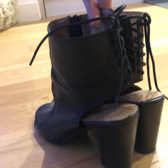 Jeffrey Campbell leather open toe lace up heel - Picture 3 of 7